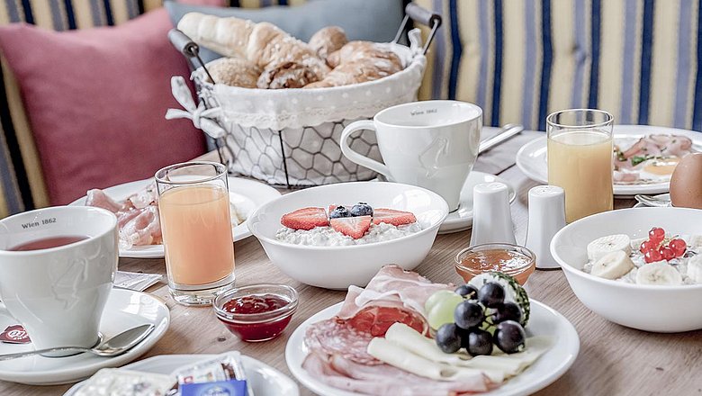 Reichhaltiges Frühstücksbuffet